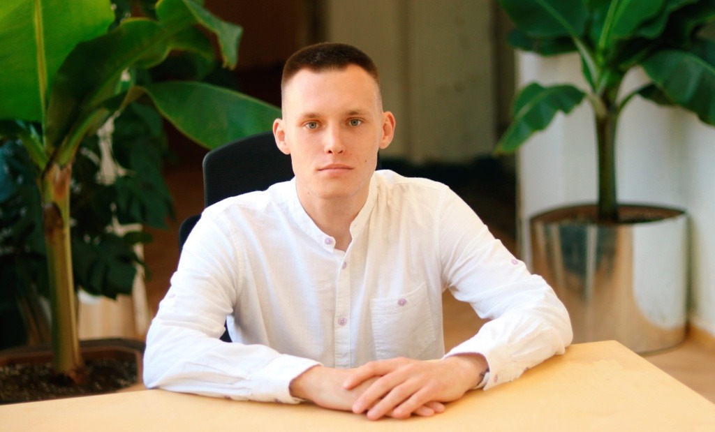 Соседка Всеволод Соседка: «Если вы выходите на маркетплейсы, сначала  зарегистрируйтесь на Kwork» | Блог Kwork